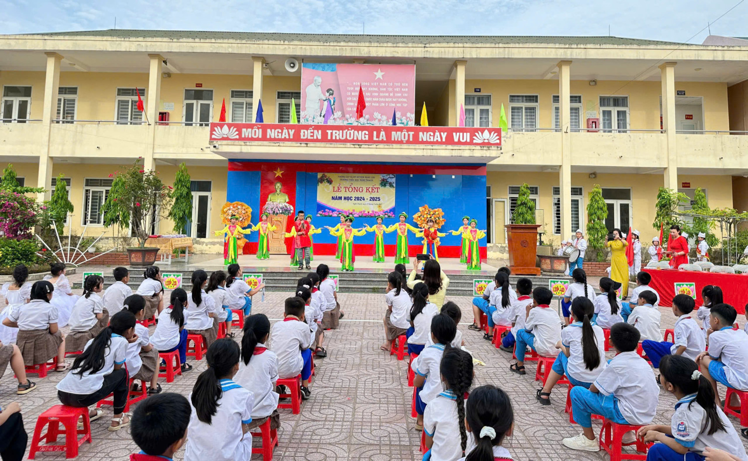 TRƯỜNG MẦM NON, TIỂU HỌC VÀ THCS NGHI THẠCH HOÀN THÀNH NHIỆM VỤ NĂM HỌC 2024 - 2025